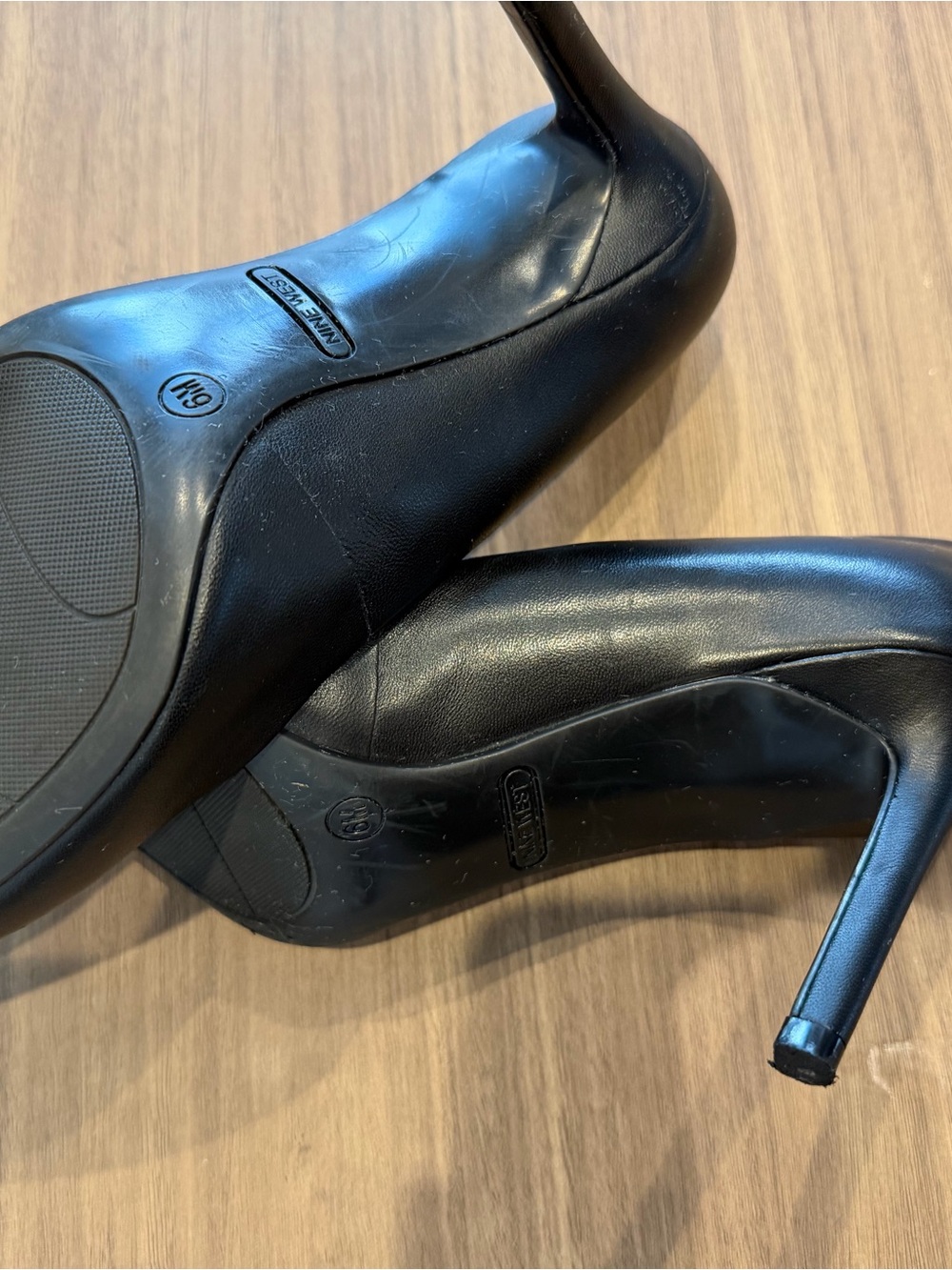 Nine West Black Pointed-Toe Leather Pumps - Picture 4 of 4